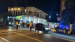 Polsek Ngantru Laksanakan Gatur Lalin dan PAM Sholat Tarawih di Masjid Al Ishlah