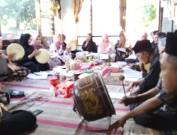 Suasana Bahagia Iringi Rutinan Majlis Dzikir Sholawat Al Fatih di Ngujang