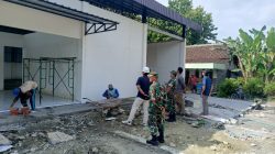Pastikan Pengerjaan di Lapangan, Pasiter Kodim 0805/Ngawi Dampingi Pengawas PT Agrinas Tinjau Pembangunan KDMP di Bringin
